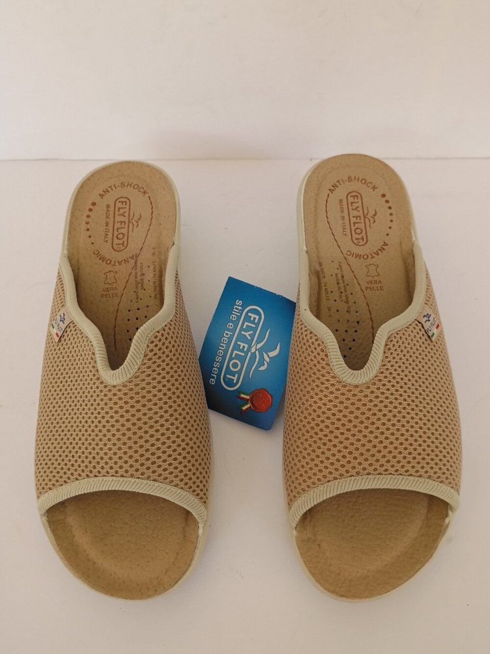 NWT Fly Flot Womens size 8 made in Italy beige mesh slide sandals